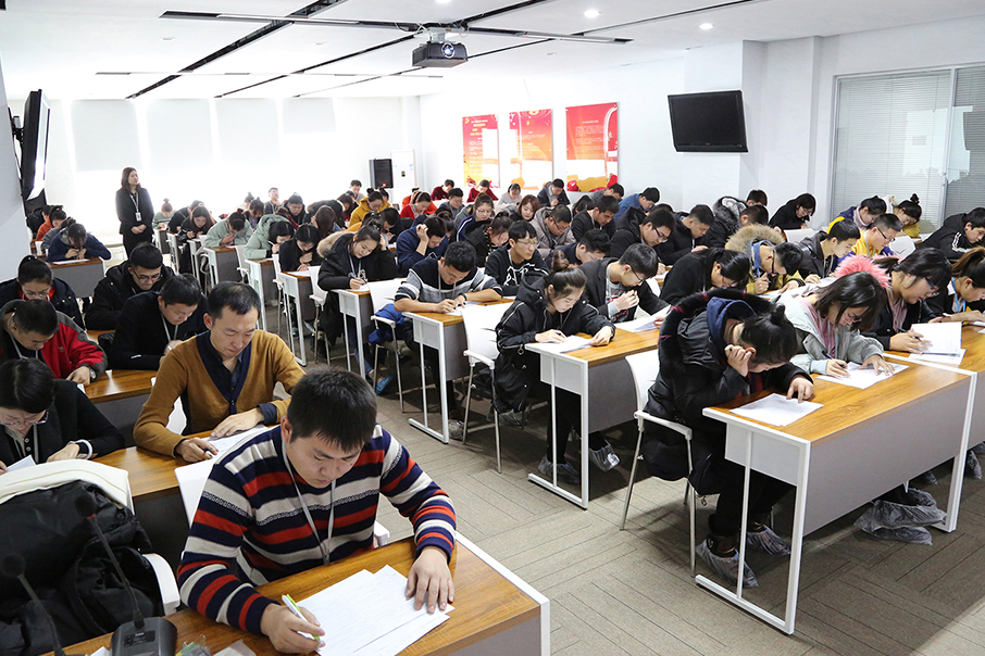 “掌握安全知識,提高安全技能”哈三聯(lián)第七屆安全生產(chǎn)知識競賽活動舉行